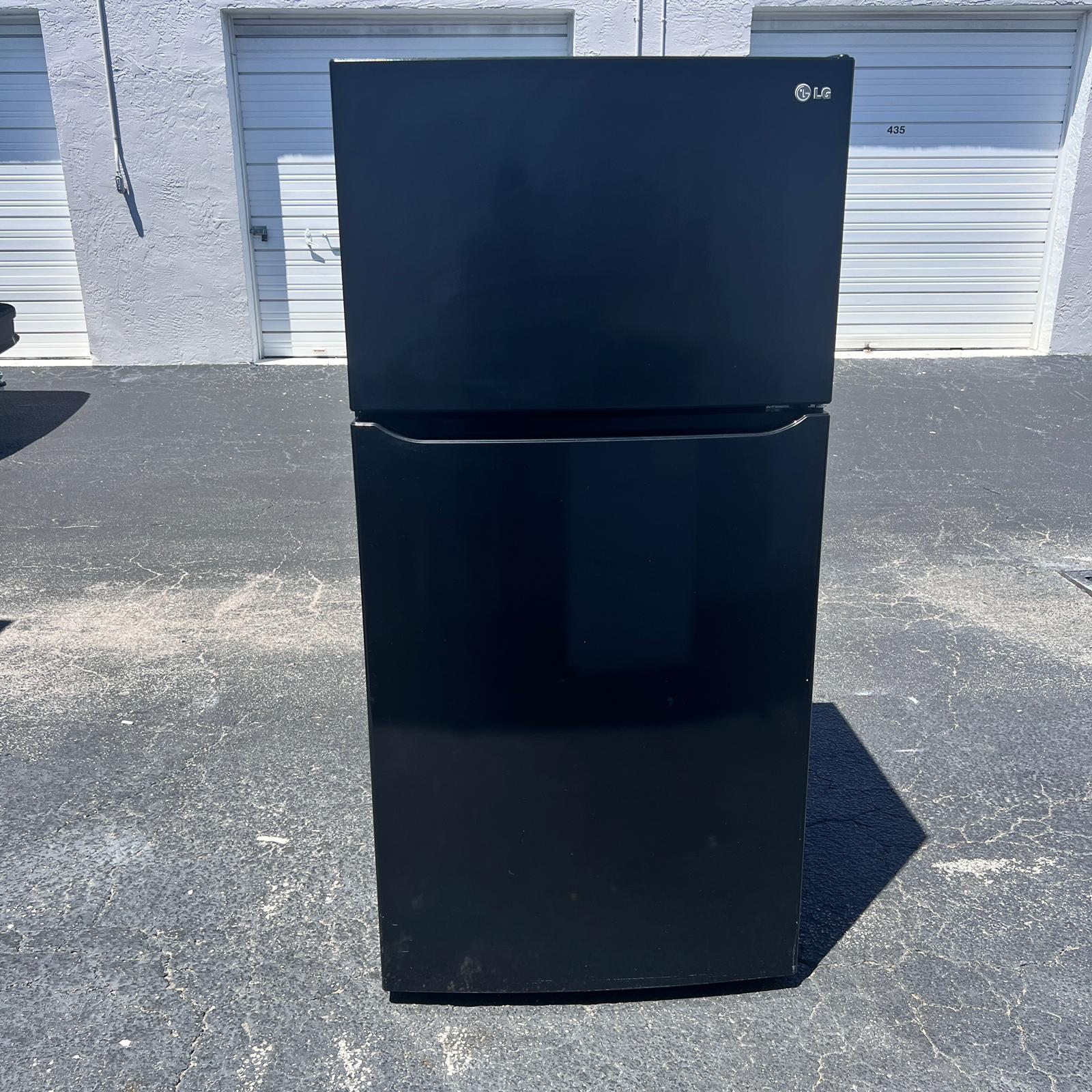 LG Black Top and Bottom Fridge LG Black Top and Bottom Fridge